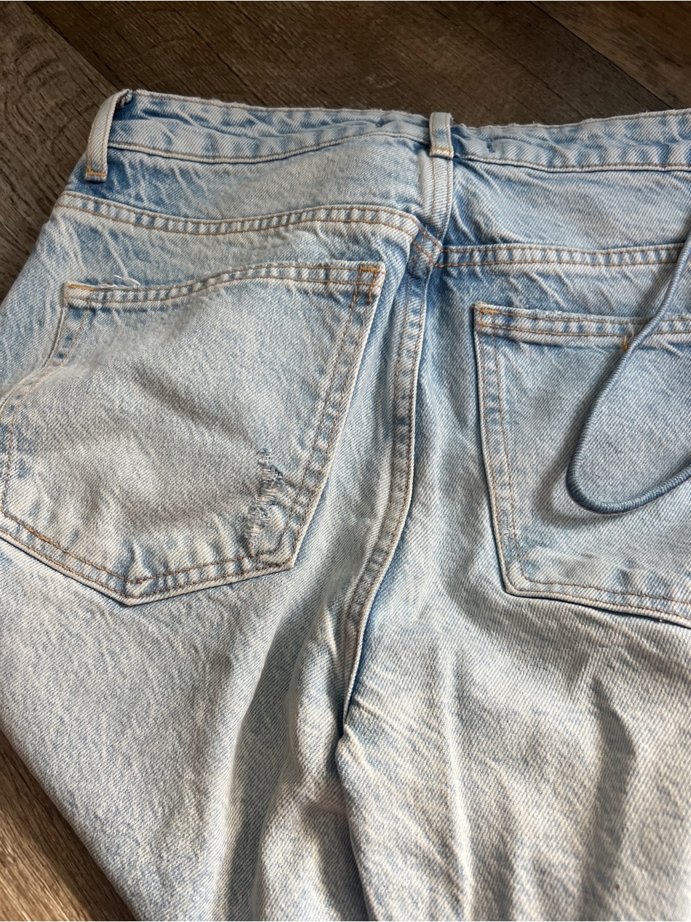 We The Free Kinsey Light Wash Distressed Wide Leg Cropped Jeans Size 28 acid - Picture 13 of 16